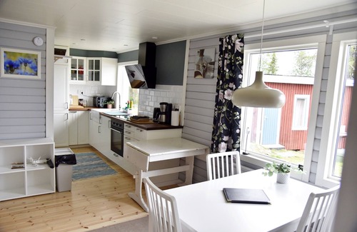 Skaulo Cottage | Lakeside Cottage in Lapland with great view !