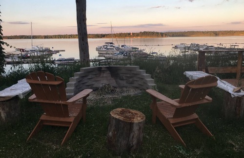 Plattsburgh Cottage | Lakeside Cottage #305 at Valcour Cottages