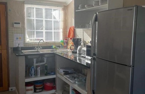 Mpofana Apartment | Lakeside Cottage on Spring Grove