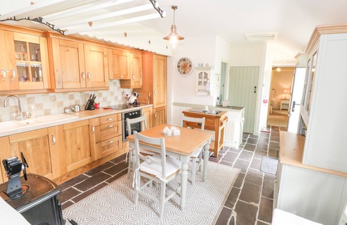 Ballyroddy Cottage | LAKESIDE COTTAGE, romantic, with open fire in Boyle, County Roscommon