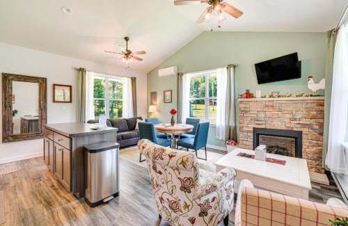 Brodheadsville House | Lakeside Cottage with Porch in Pocono Mountains