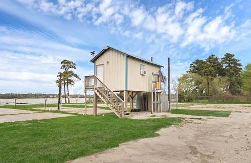 Highlands Cabin | Lakeside Couple's Cabin Getaway @Red Ear River RV Park