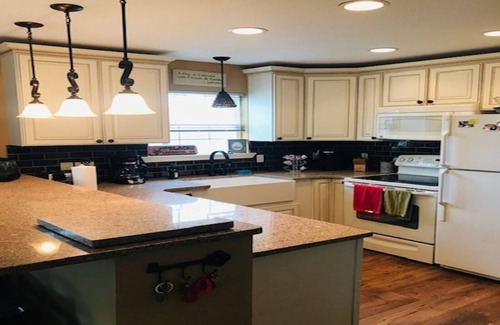Lakeside House | Lakeside Gem- Property is located in Lakeside Chautauqua Marblehead Ohio