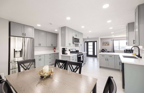 Lakeside House | Lakeside Gem Getaway | Sleeps 10, 3 mi from Lake