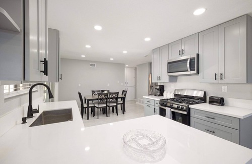 Lakeside House | Lakeside Gem Getaway | Sleeps 10, 3 mi from Lake
