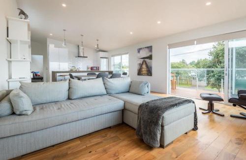 Ngongotaha House | Lakeside Gem