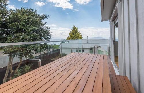 Ngongotaha House | Lakeside Gem