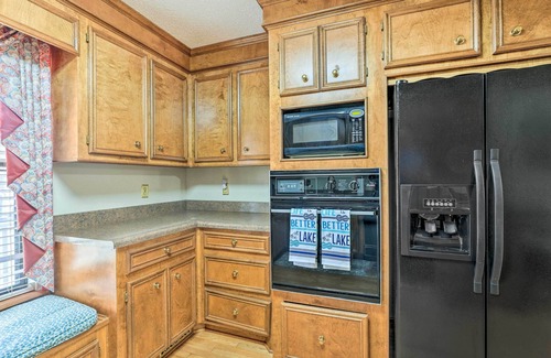 Moncks Corner House | Lakeside Happiness: Home on Lake Moultrie!