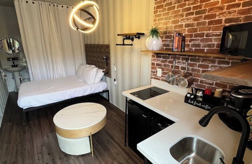 Lone Oak House | Lakeside Haven #205 · Lakeside Haven Containers on Lake Tawakoni #205