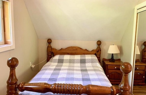 Havelock-Belmont-Methuen House | Lakeside Haven - 4 Season Property - Cordova Lake, Havelock Ontario