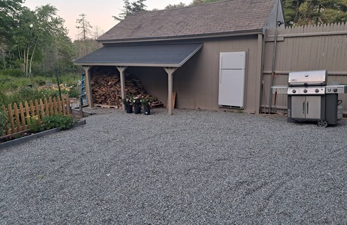 Coventry RV Rental | Lakeside Haven at the Pines / Tent