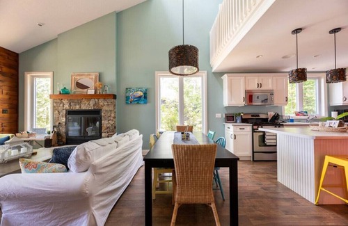 Grand Bend House | Lakeside Haven- Grand Bend