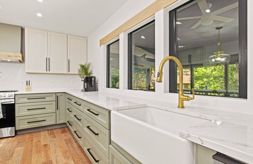 Lakeside Woods House | Lakeside Haven: Spacious Retreat with Stunning Views and Family Fun