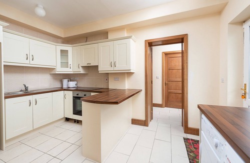 Tudenham House | Lakeside Country Home