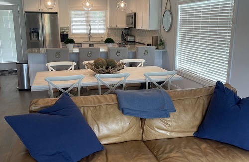 La Follette Condo | Lakeside Landing at Deerfield