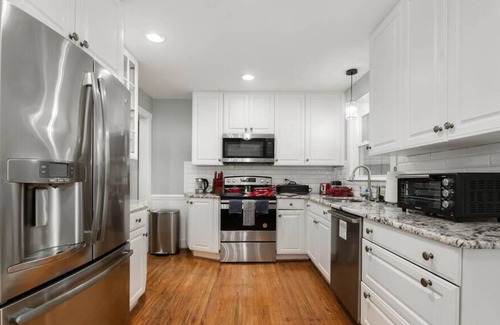Mount Mourne House | “Lakeside Landing”- Home w/ Pool Near Lake Norman