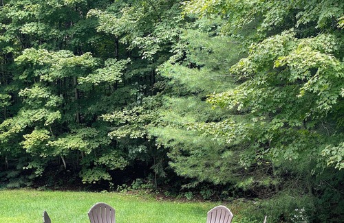 Ludlow House | LAKESIDE LIVINGnFire Pit, Canoes, Kayaks on site. Close to many historical sites
