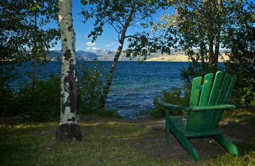 Pinedale Resort | Lakeside Lodge Resort and Marina