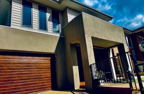 Nagambie House | “Lakeside” Love the life at Lakeside Drive