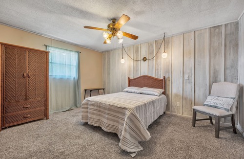 Blue Mountain House | Lakeside Paradise: 4BR Retreat on Neely Henry Lake by RedAwning