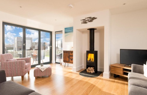 Holworth House | Lakeside property with spa access on a nature reserve Sand Martin BV07