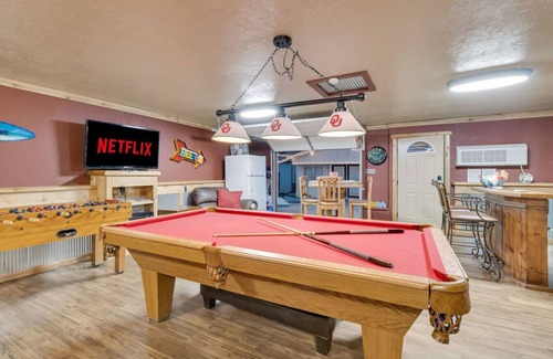 Eufaula House | Lakeside Retreat & Game Haven!