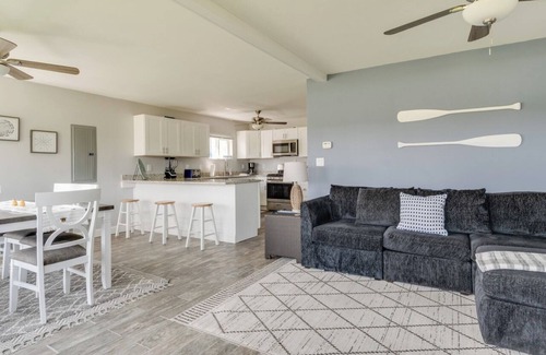 Bloomingdale House | Lakeside Retreat on South Scott Lake – Pet Friendly | Sleeps 8
