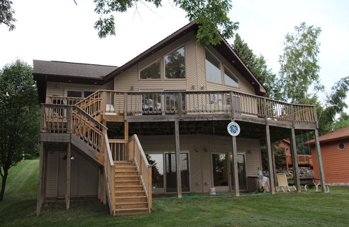 Gladwin House | Lakeside Retreat Sugar Springs Vacation Community (Gladwin, MI)