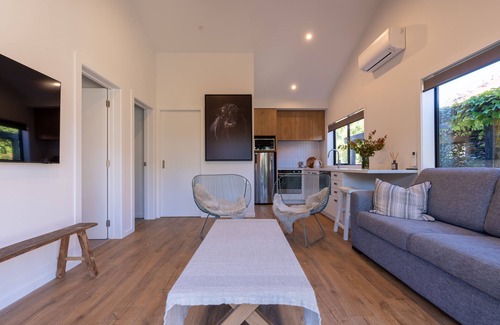 Wanaka Apartment | Lakeside road New Apartment