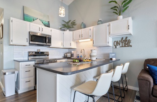 Osage Beach Condo | Lakeside Shuffle-Modern-Incredible Lake Views-Covered Patio-Relax & Play