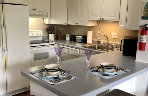 Diamondhead Apartment | Lakeside studio - Affordable Month to Month, Golf, Pools, Quiet