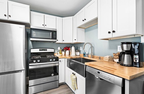 Lakeside - Lester Park Apartment | Lakeside Studio | Minutes from Downtown Duluth