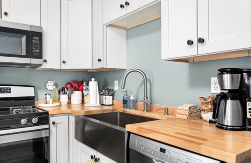 Lakeside - Lester Park Apartment | Lakeside Studio | Minutes from Downtown Duluth