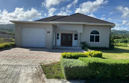 Salem Villa | Lakeside Villa
