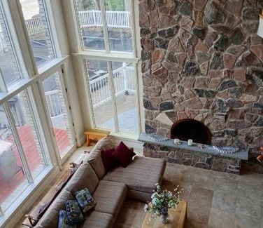 Port Colborne Villa | Lakeside Villa with stunning views