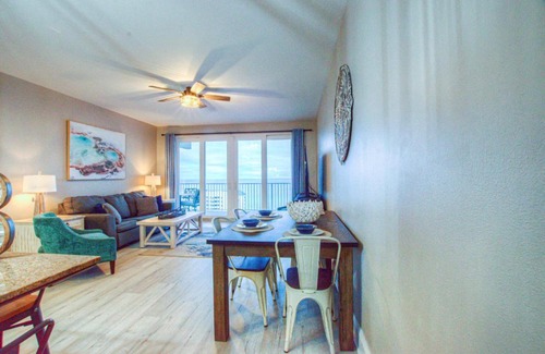 Panama City Beach House | Laketown Wharf 1427 By ZIA VR
