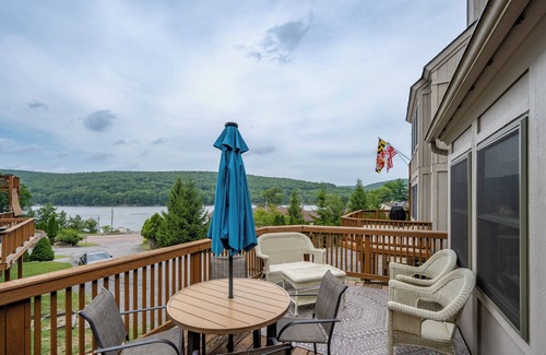 Thayerville Condo | Lakeview 2-bedroom condo with wood fireplace