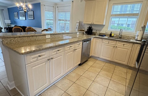 Central Myrtle Beach Condo | Lakeview 3BR Condo, Pool, near Golfing & Beach!