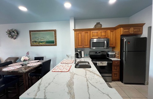 Carrollwood Condo | Lakeview Apt Close to Beaches, Airport, Downtown!