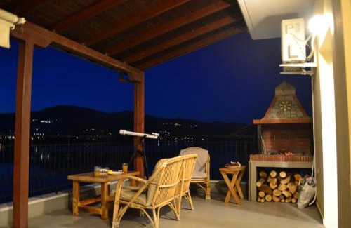 Kastoria Apartment | Lakeview Balcony in Kastoria