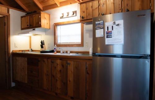 Mead House | Lakeview Cedar Cabin - Whistle Stop - 2