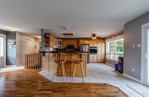 Bobcaygeon Cottage | Lakeview cottage near Pigeon Lake