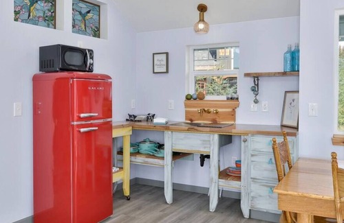 Anchor Point House | Lakeview Cottage-Fireweed Meadow Vacation Rental