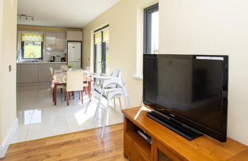 Waterville House | Lakeview Cottage