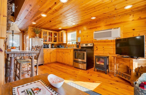 Rising Fawn Cabin | Lakeview Fishing Cabin