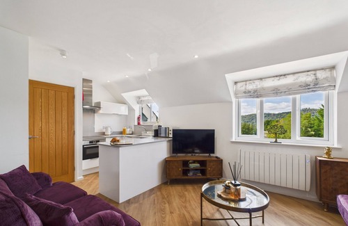 Bowness-on-Windermere Apartment | Lakeview Retreat Bowness