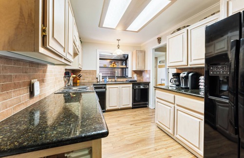 Carnelian Bay House | Lakeview Gem—Near ski resorts, Lake across street!