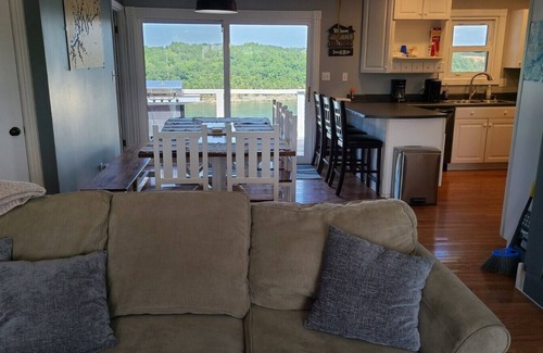 Sloans Valley House | Lakeview Happy Place - 10 Person Home W/Hot Tub! 🤙