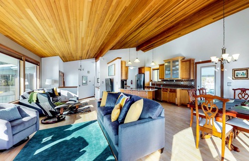 Willow Point House | Lakeview home with a great deck, walk across the street to beach