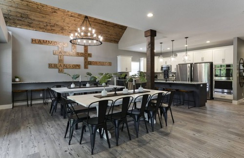 Table Rock House | Lakeview, Indoor/Outdoor Pool, HotTub & Pet Frdnly
